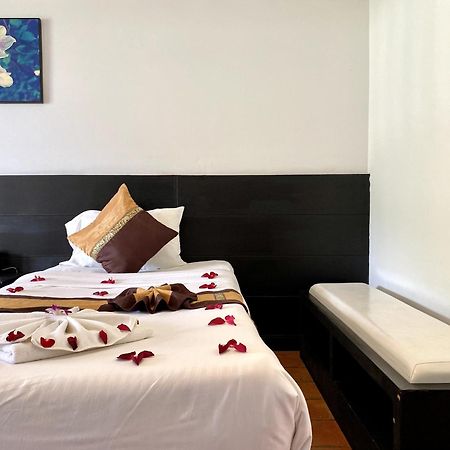 H.R.K.Resort Patong Buitenkant foto