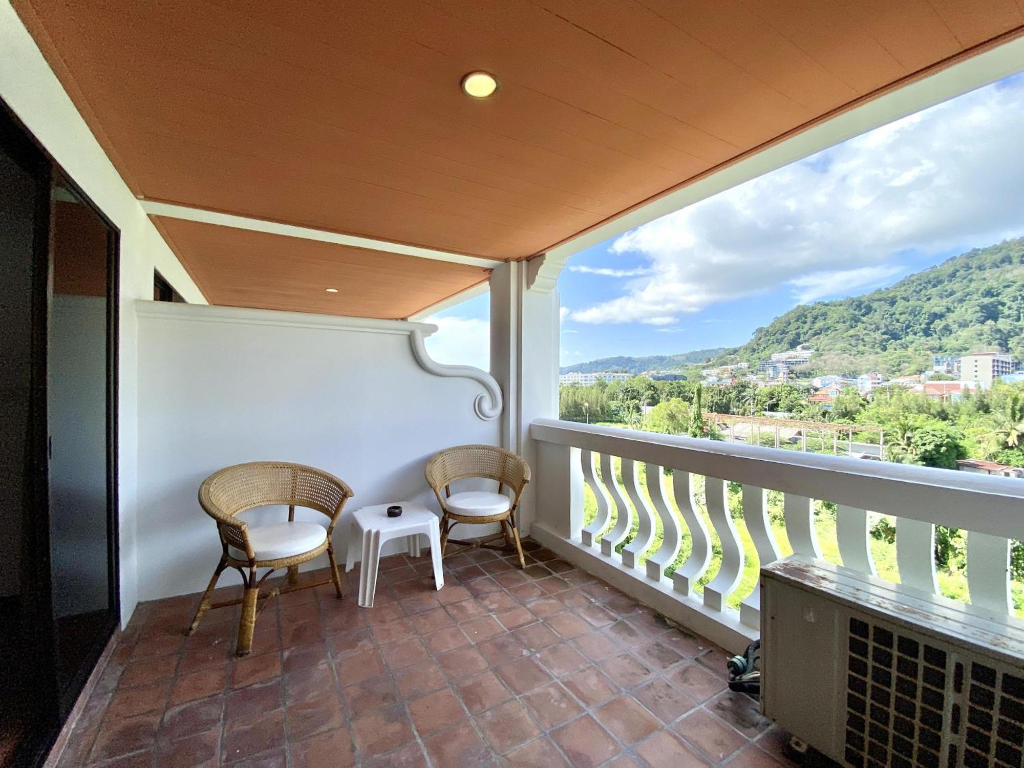 H.R.K.Resort Patong Buitenkant foto
