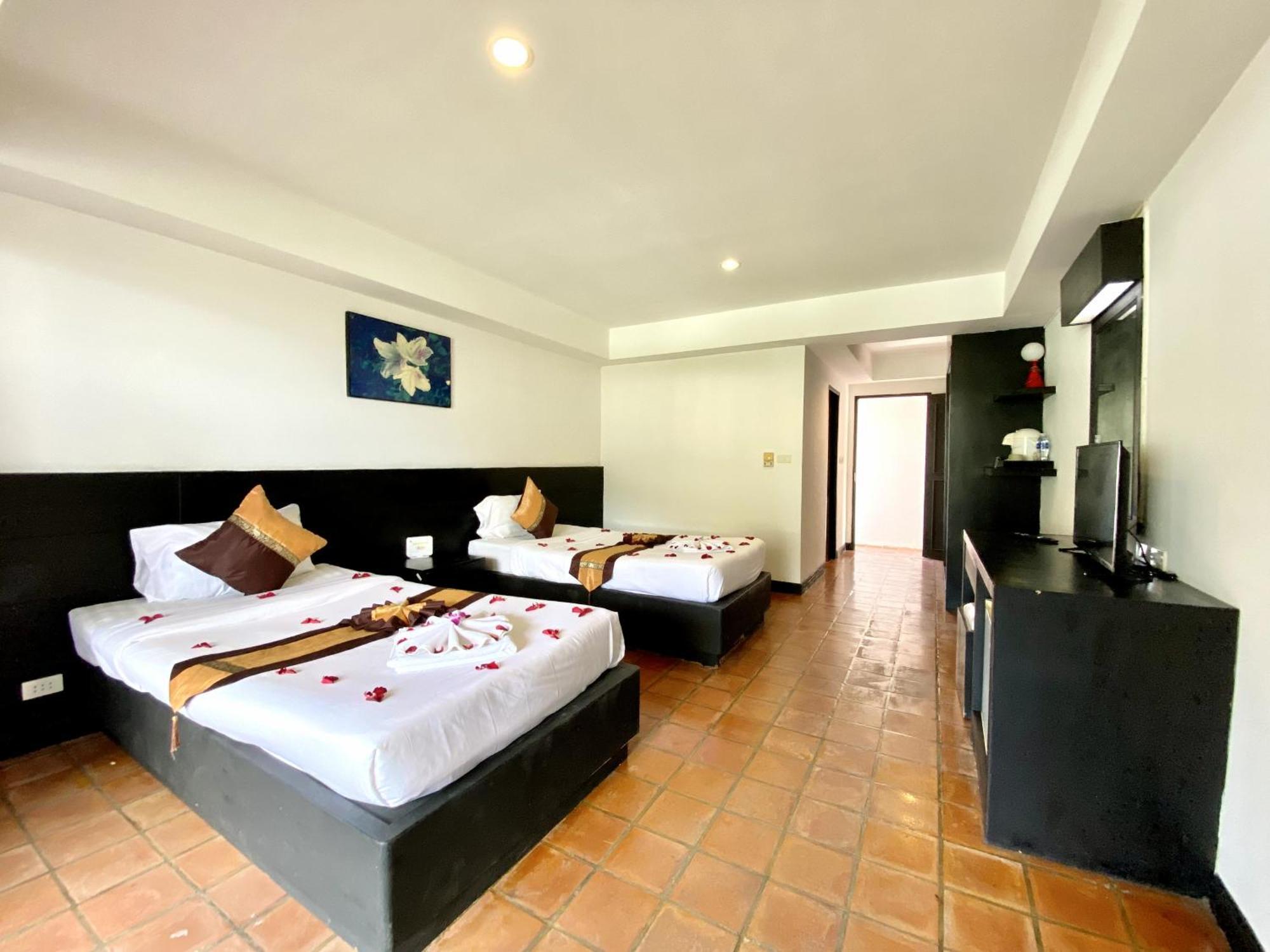 H.R.K.Resort Patong Buitenkant foto