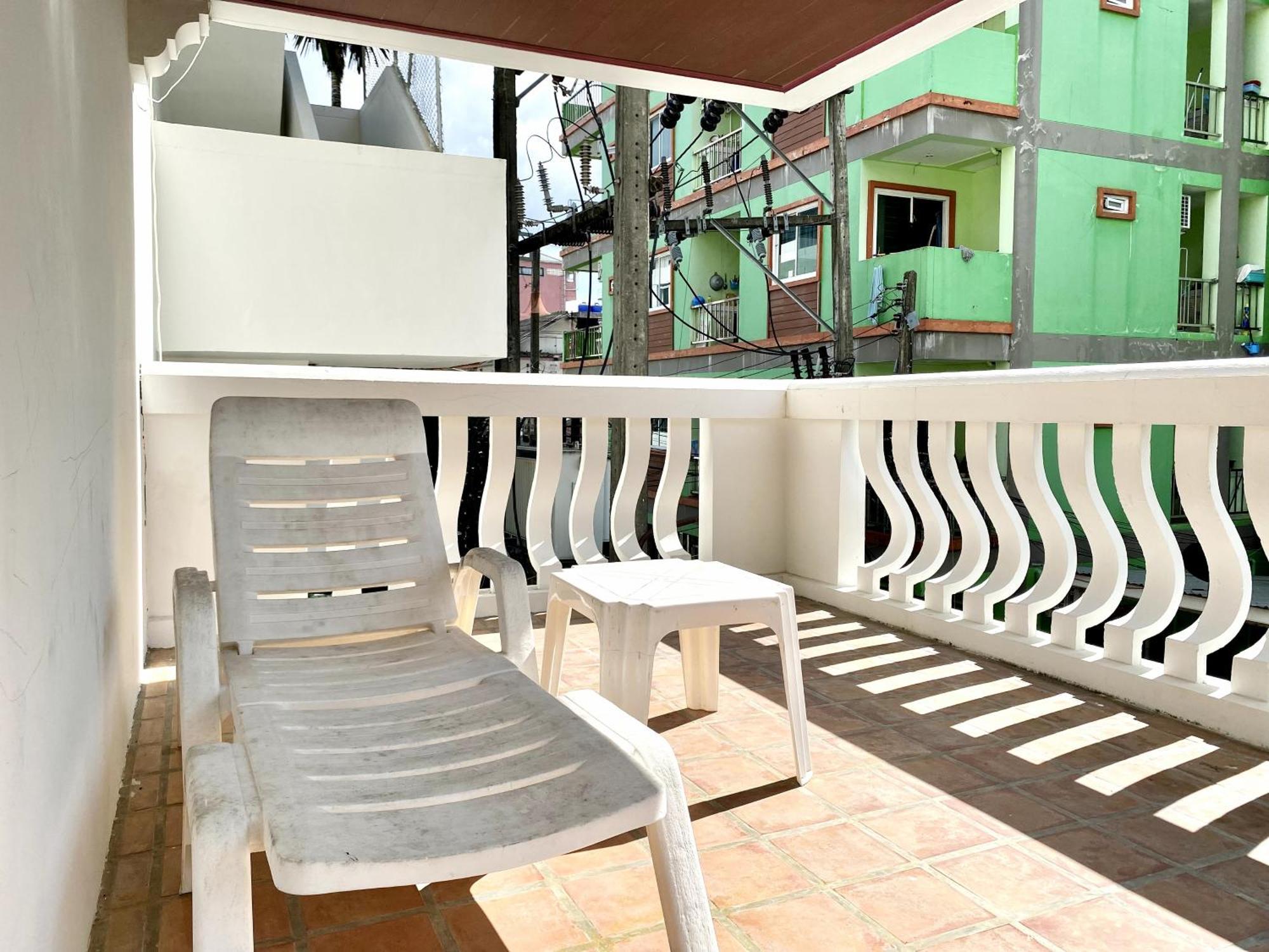H.R.K.Resort Patong Buitenkant foto