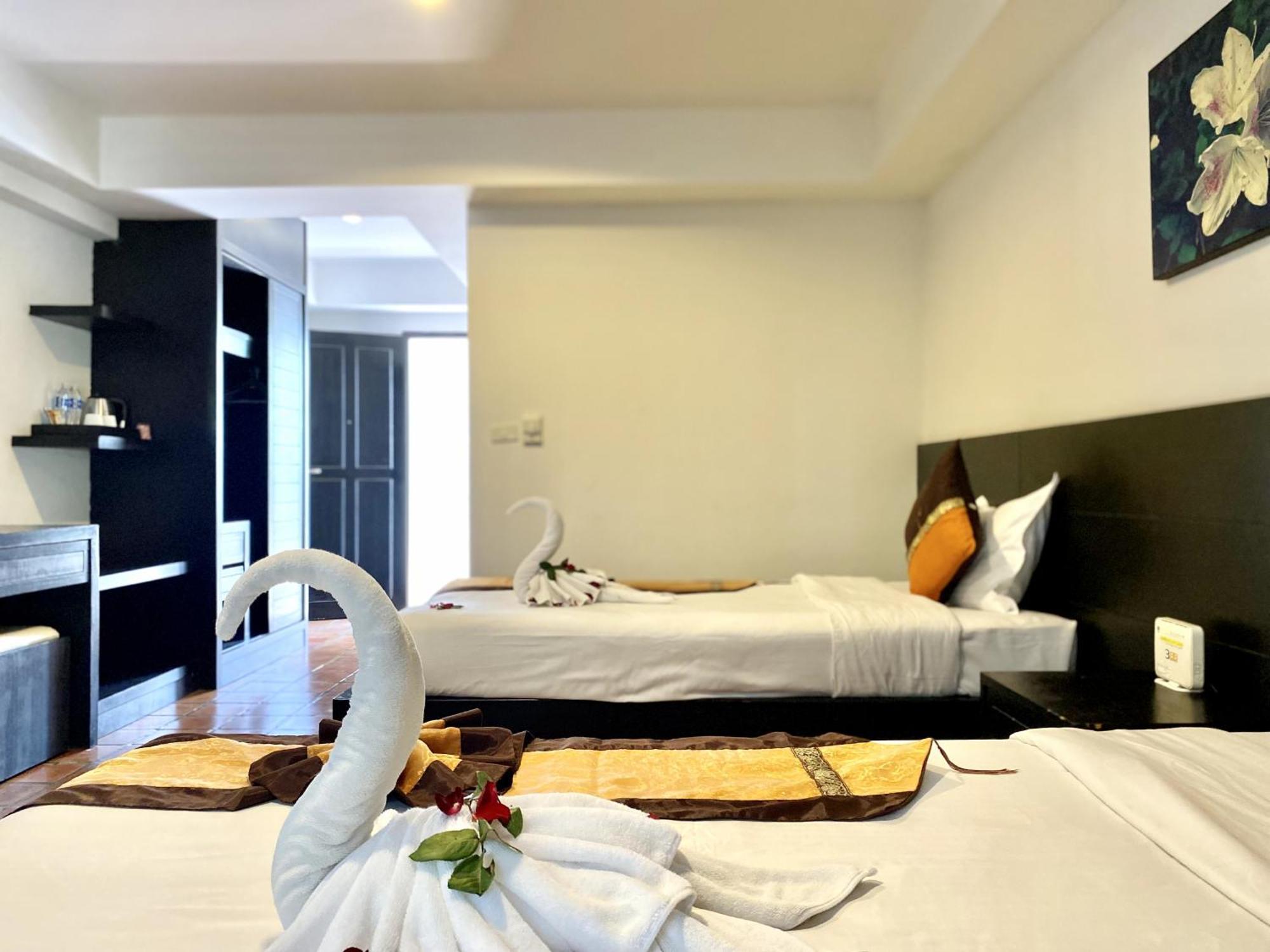 H.R.K.Resort Patong Buitenkant foto