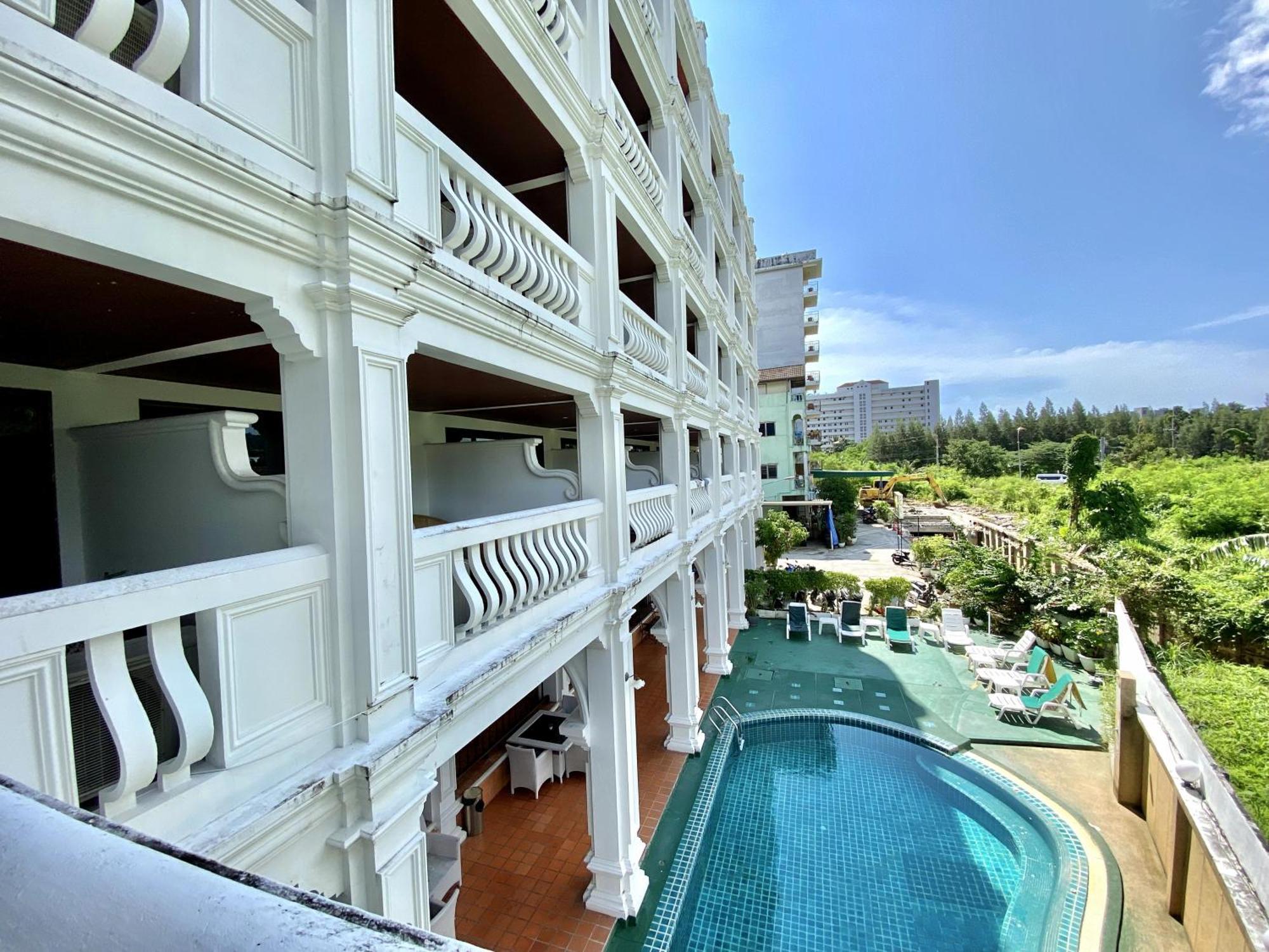 H.R.K.Resort Patong Buitenkant foto