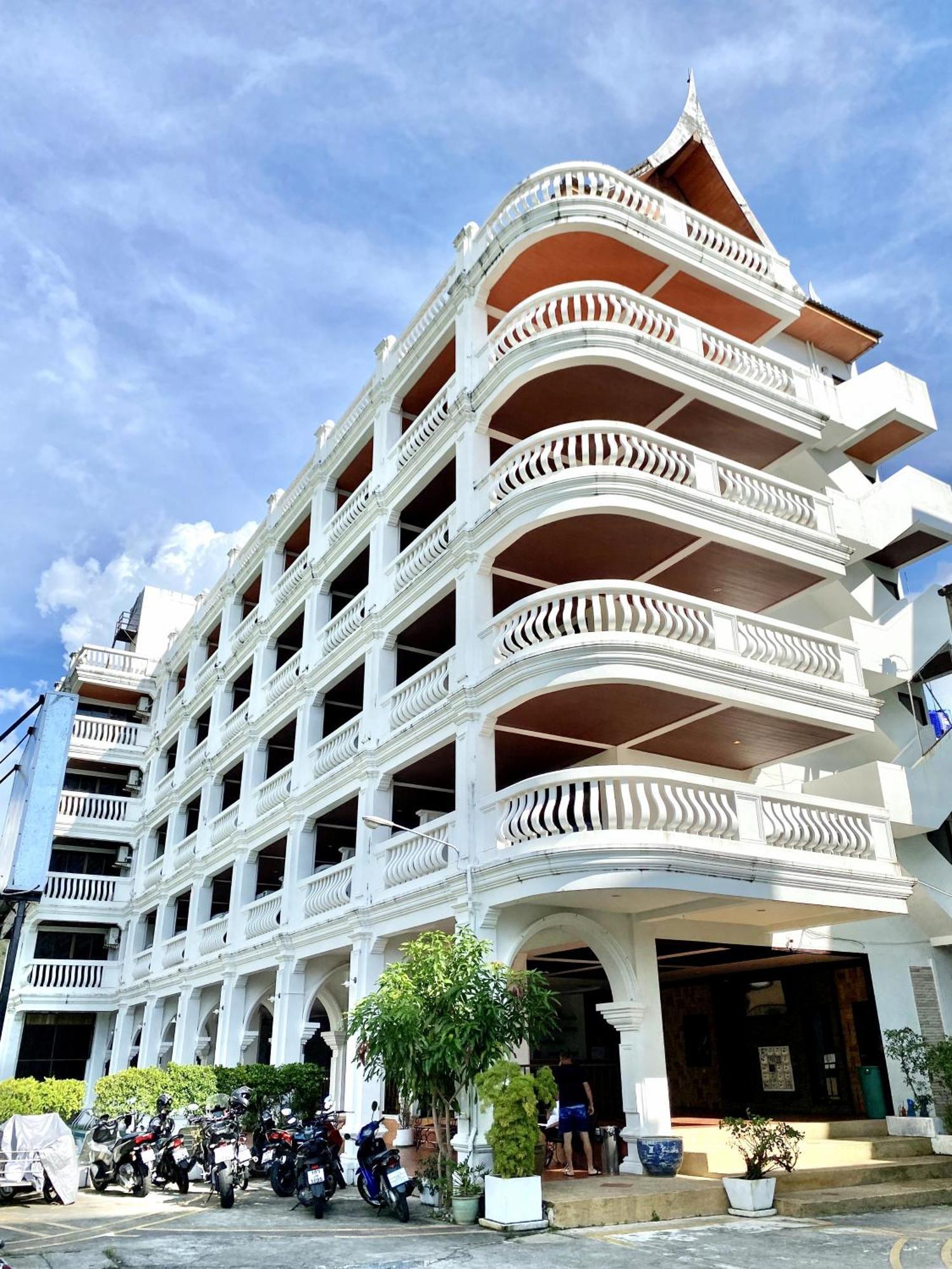 H.R.K.Resort Patong Buitenkant foto